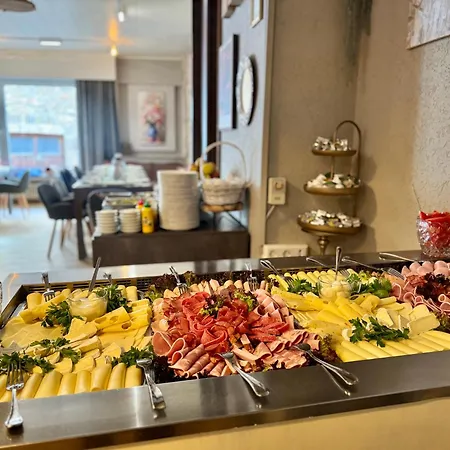 Restaurant Luna Han/Misafirhane *