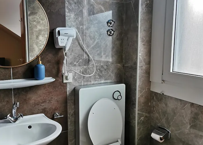 Han/Misafirhane Restaurant Luna